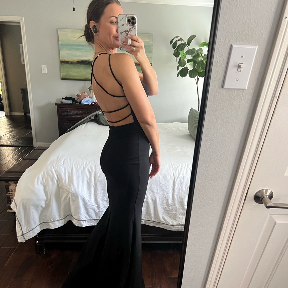 All this Allure Black Strappy Backless Mermaid Maxi Dress Size Small